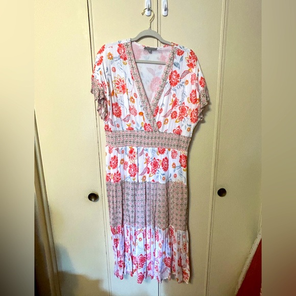Chic Floral Midi Dress - Pink and White - Picture 1 of 11